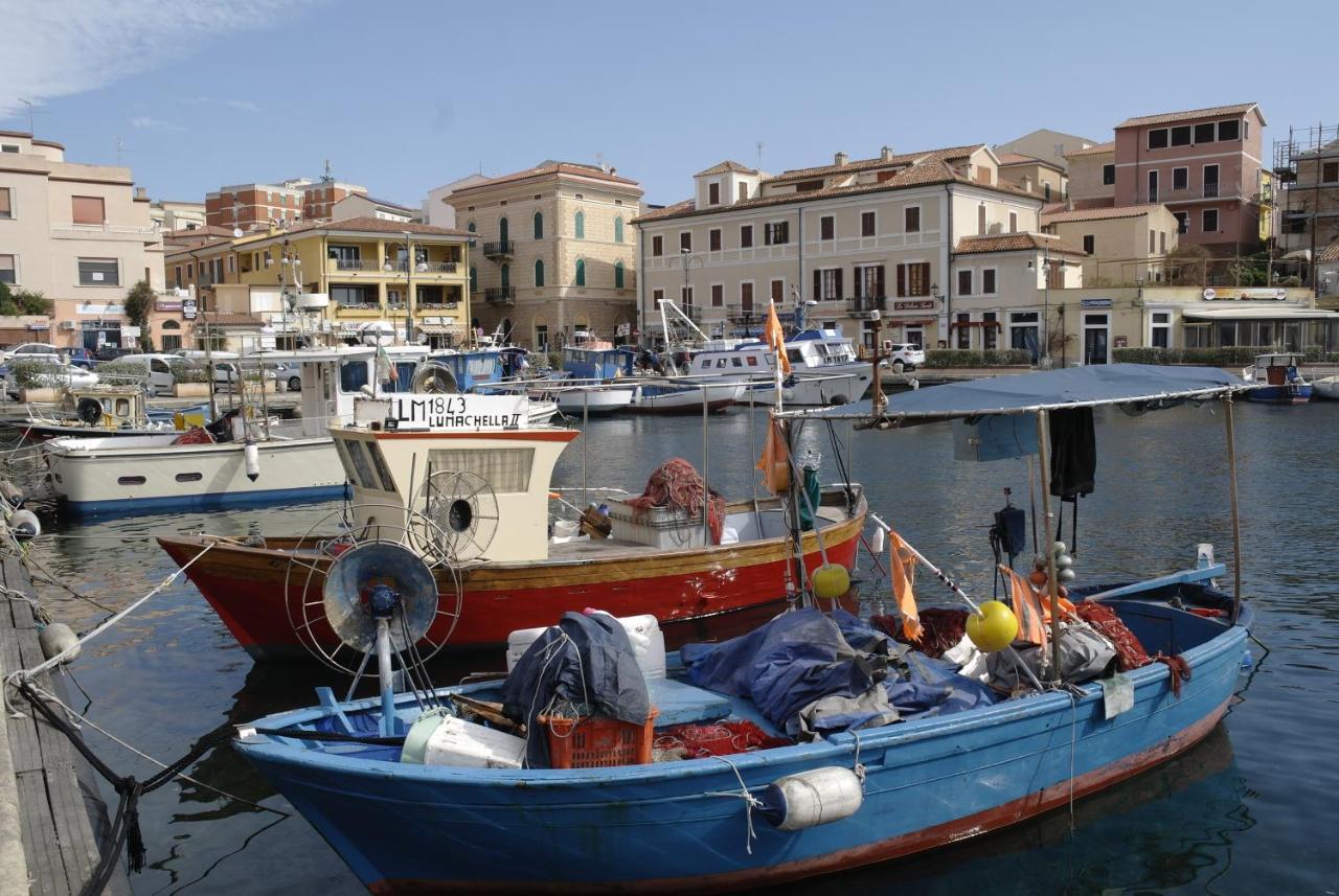 A Punta Tegge Il Mare La Spiaggia Il Tramonto La Maddalena  Luaran gambar